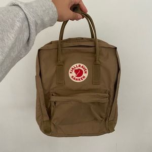 fjallraven kanken backpack 🎒